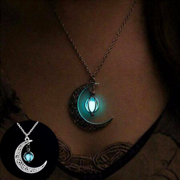 Fashion Moon Natural Glowing Stone Necklace